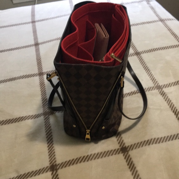 Louis Vuitton Rivington - Picture 5 of 14